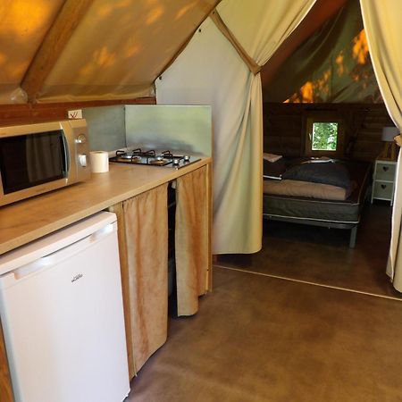 Camping Smile&Braudieres Mézières-sous-Lavardin Exterior foto