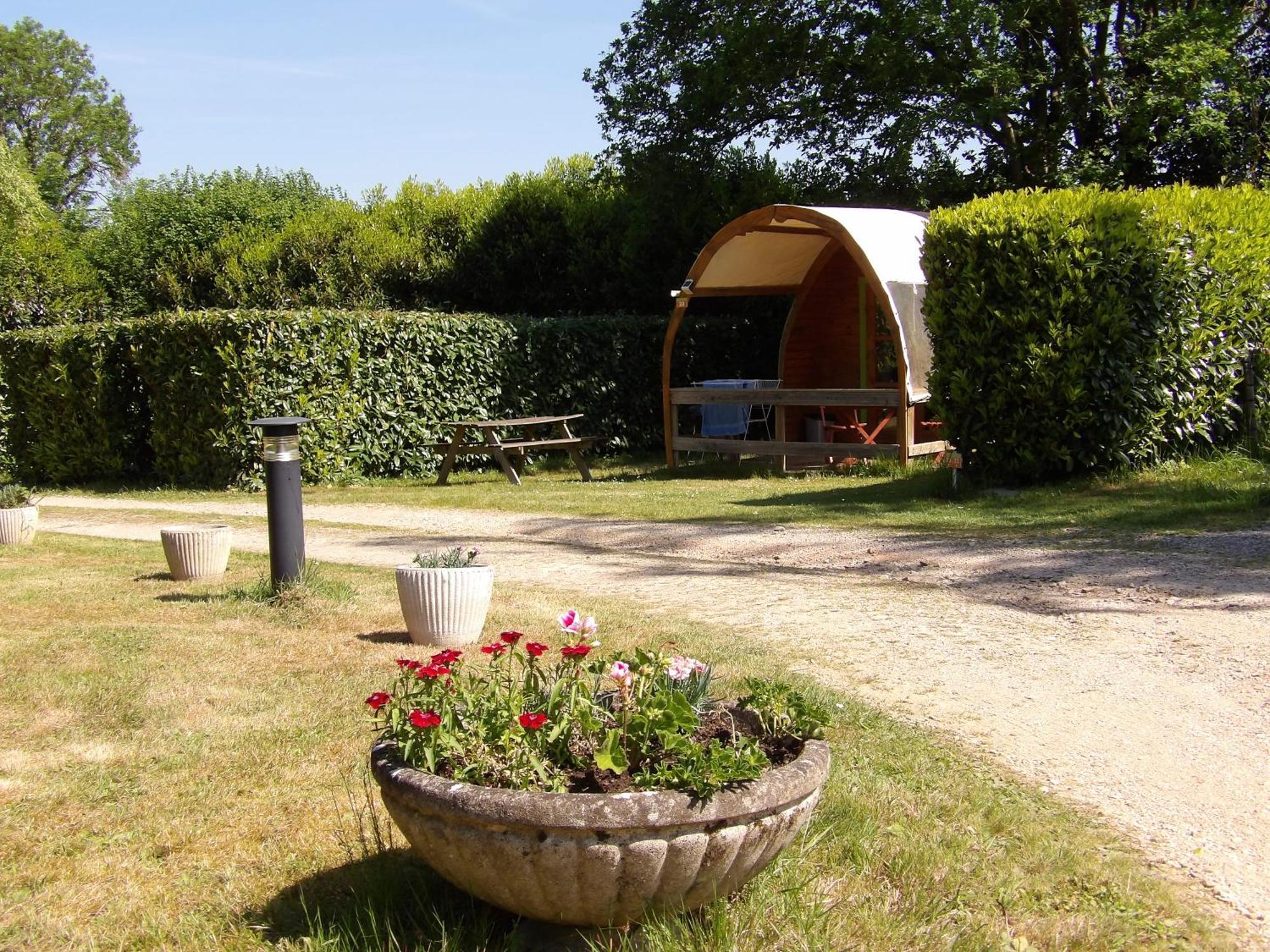 Camping Smile&Braudieres Mézières-sous-Lavardin Exterior foto